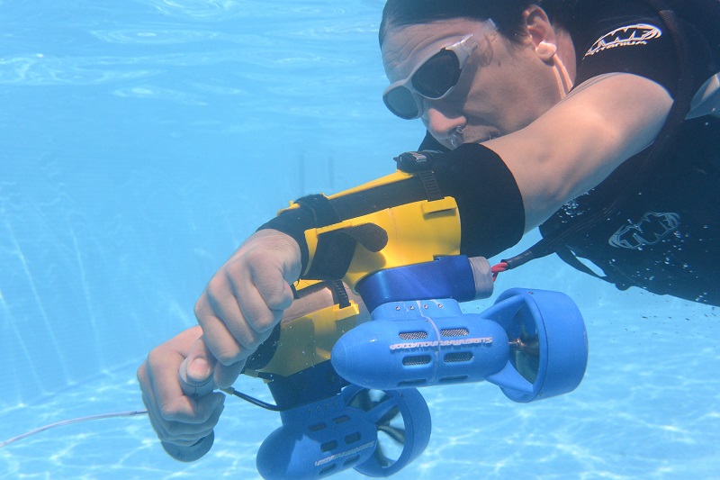 Underwater Jet Pack Propels Swimmers Up To 6mph